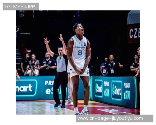 3与4顺位激战埃奇库姆半场表现抢眼克尼佩尔状态低迷对决引关注 3与4顺位激战埃奇库姆半场表现抢眼克尼佩尔状态低迷对决引关注