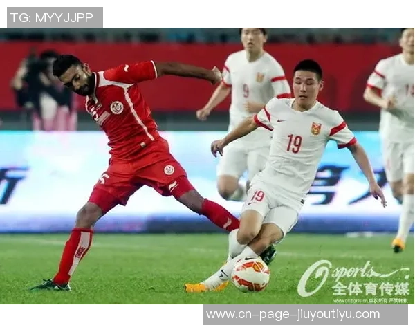 神奇扑救！王大雷在第18分钟成功挡住叶楚贵的近距离头球射门